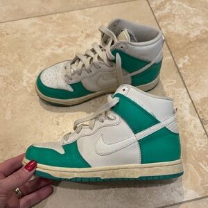 nike high tops girls 1.5